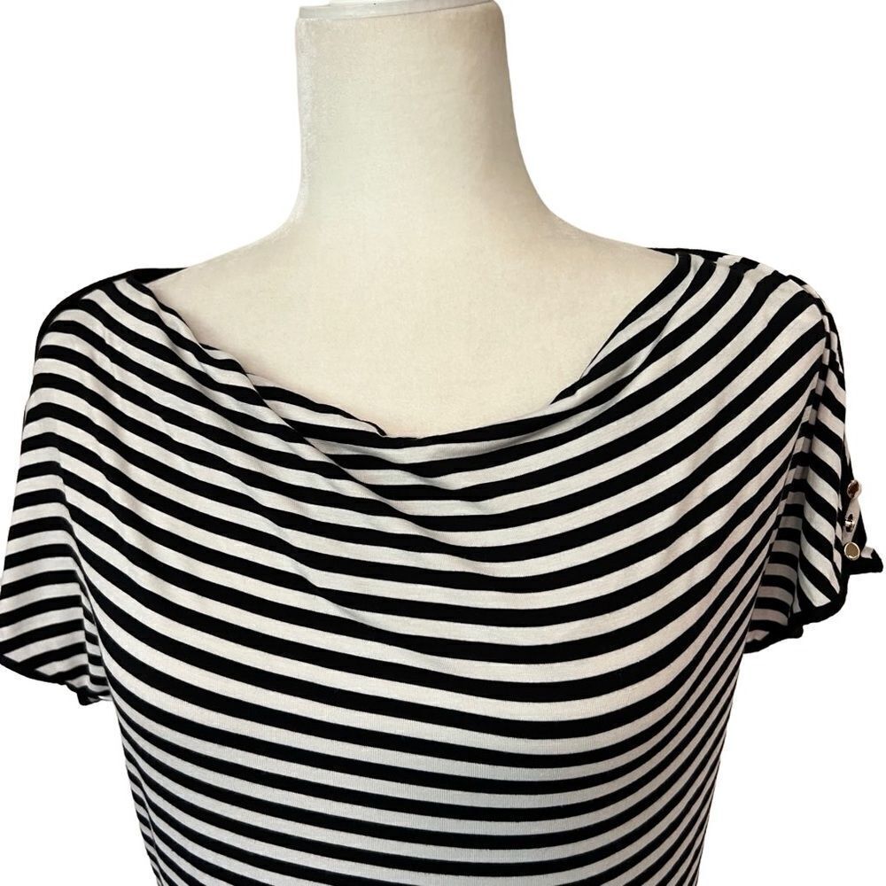 Calvin Klein Black and White Stripe Knit Dress. Size 6. Great Condition!! - Picture 3 of 12